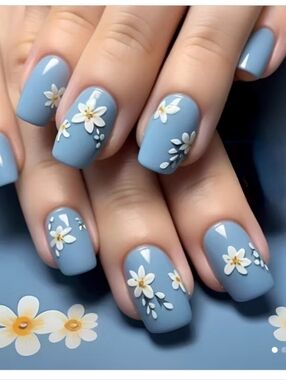 🔥3/$21 Blue Floral Press-On Nails - Daisy Design